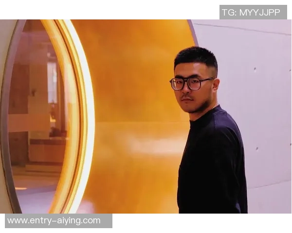 许久未见的伊萨克在健身房努力训练留着络腮胡的他变化真大